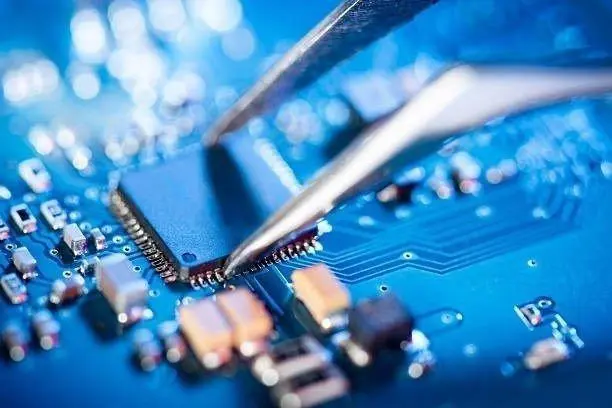 市場(chǎng)預(yù)估Q4內(nèi)存DRAM降價(jià)15％左右，DDR5價(jià)格更接近DDR4