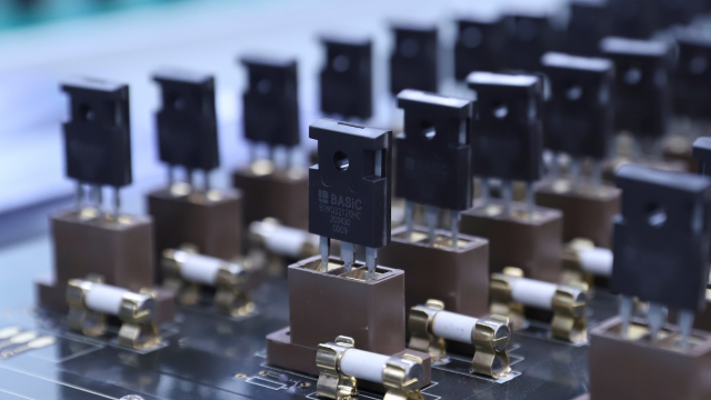 供應(yīng)SiC（碳化硅）功率器件：SiC 肖特基二極管、SiC MOSFET、SiC 功率模塊
